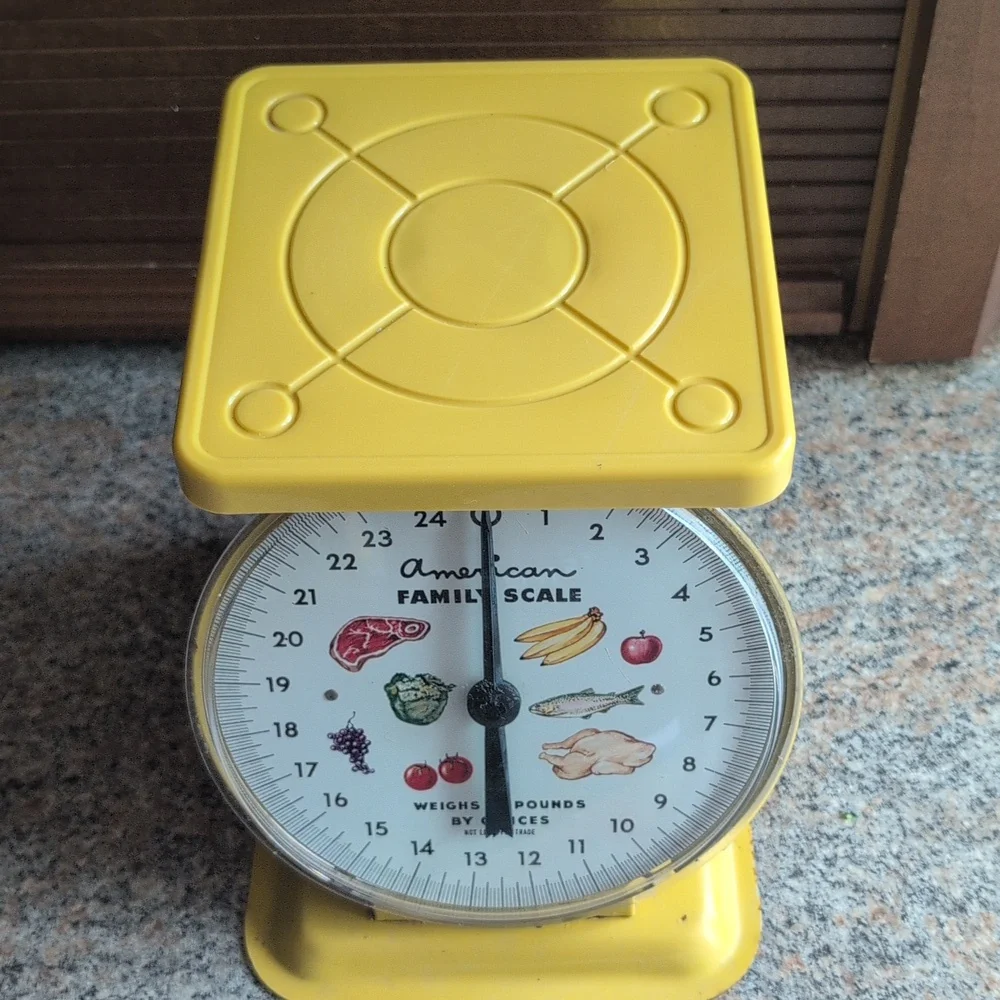 Vintage American Family Scale Yellow